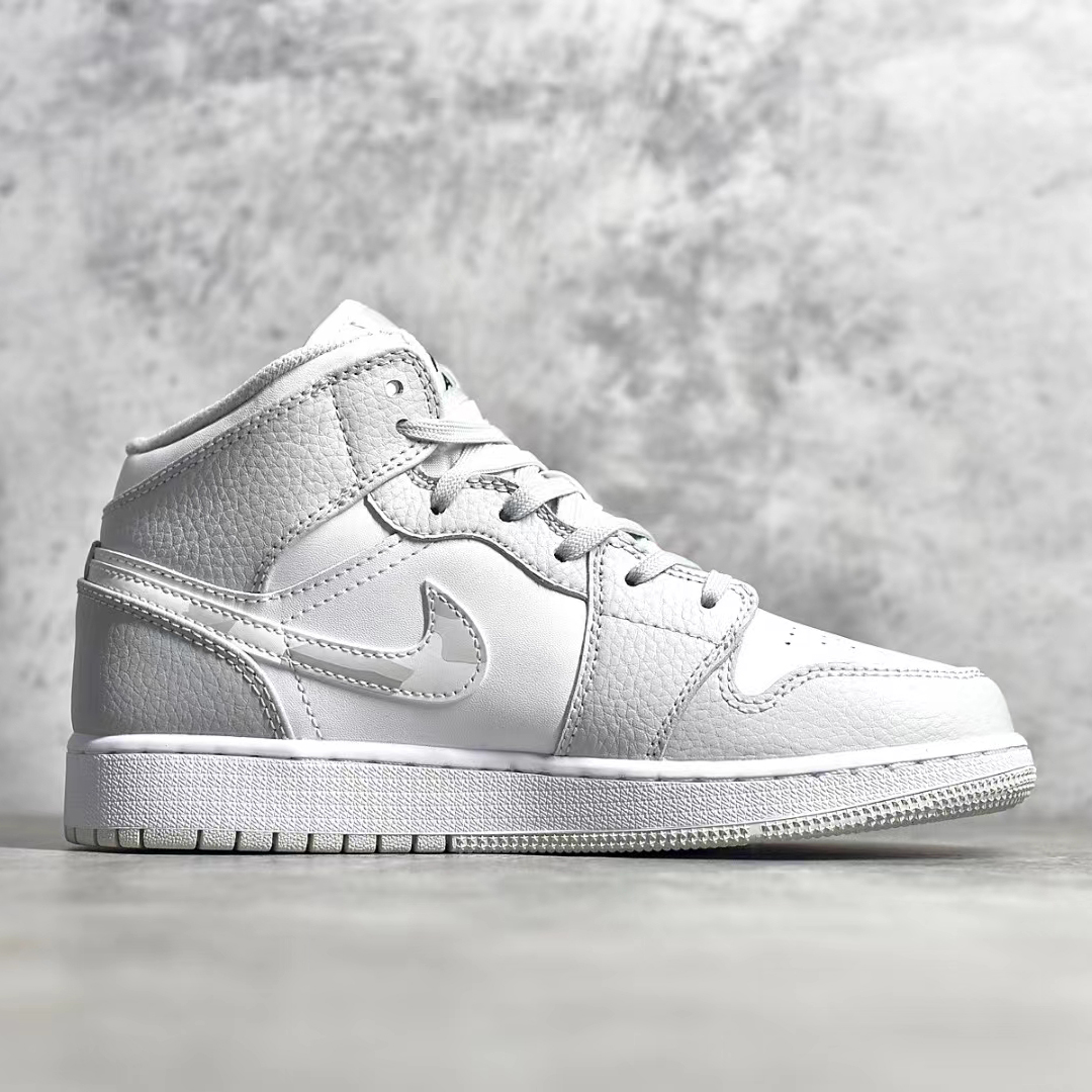 Air Jordan 1 Sneaker     - DopestKickz