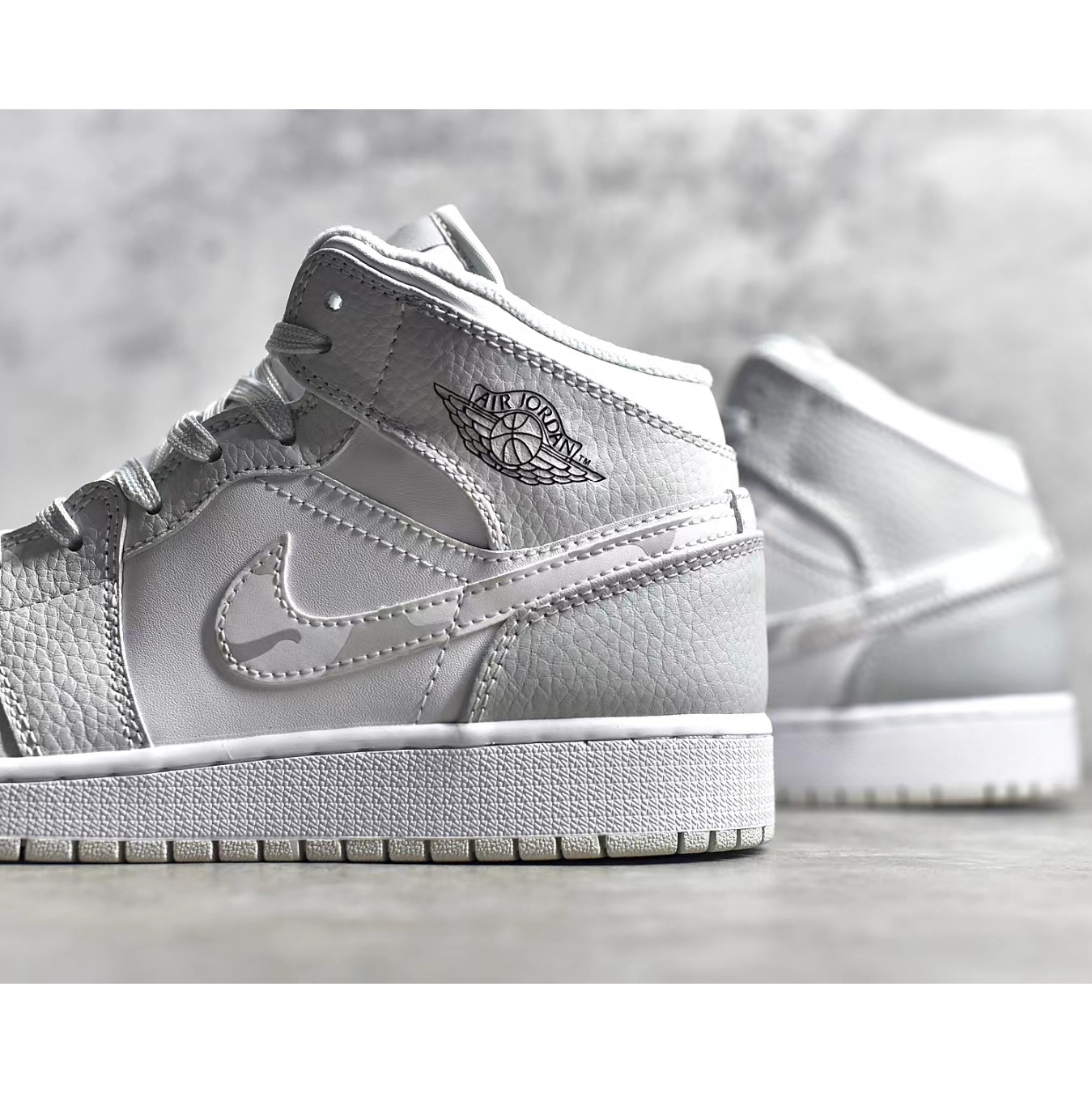 Air Jordan 1 Sneaker     - DopestKickz
