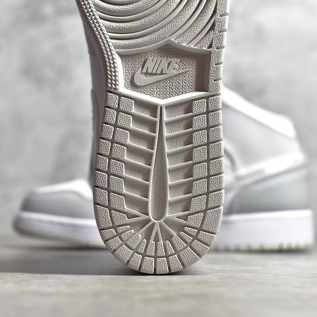 Air Jordan 1 Sneaker     - DopestKickz
