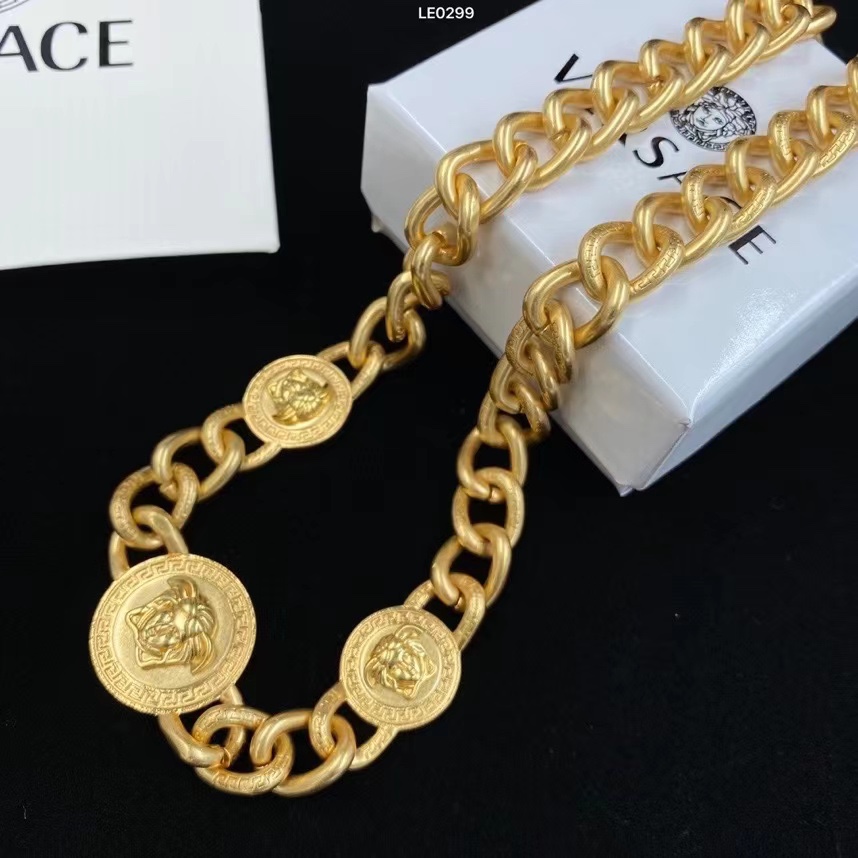 Versace Medusa Necklace - DopestKickz