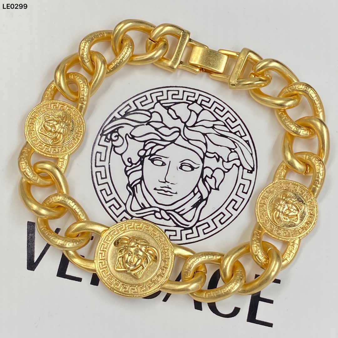 Versace Medusa Bracelet - DopestKickz