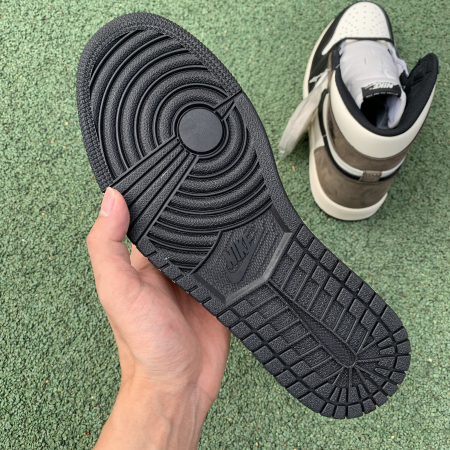 Air Jordan 1 Dark Mocha AJ1 Sneaker - DopestKickz