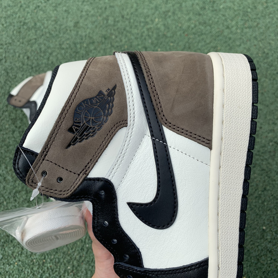 Air Jordan 1 Dark Mocha AJ1 Sneaker - DopestKickz