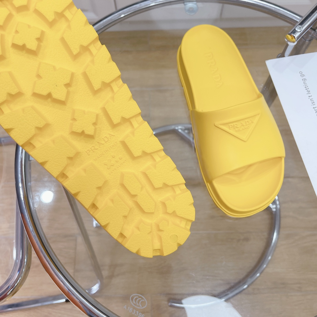 Prada Rubber Slides - DopestKickz