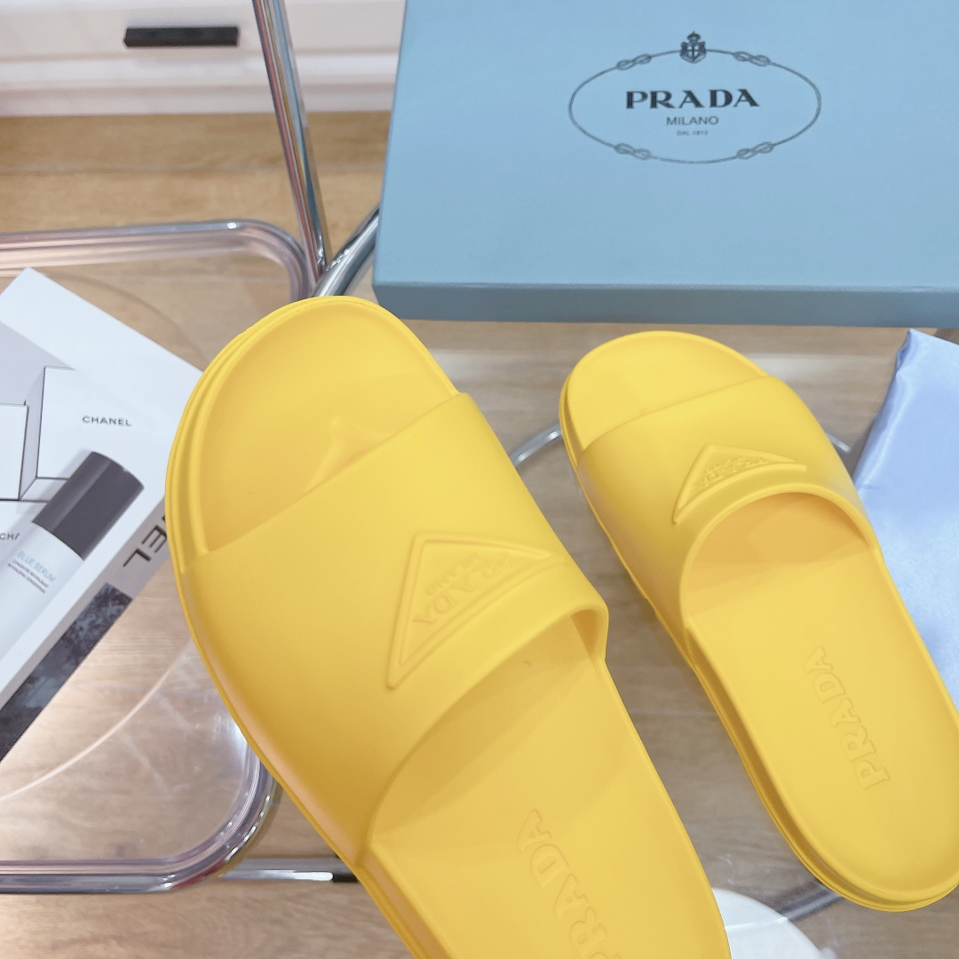 Prada Rubber Slides - DopestKickz