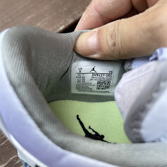 Air Jordan Legacy 312 Sneaker  DV9127 101 - DopestKickz