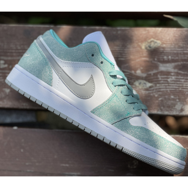 Air Jordan 1 Low ''New Emerald'' Sneaker  DN3705 301 - DopestKickz