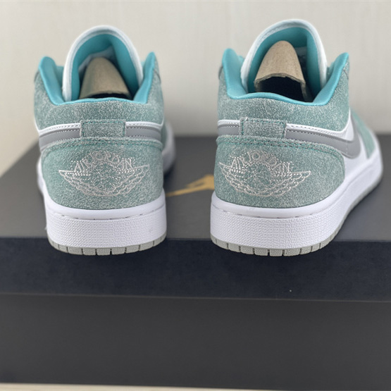 Air Jordan 1 Low ''New Emerald'' Sneaker  DN3705 301 - DopestKickz