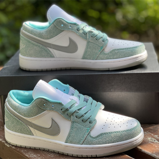 Air Jordan 1 Low ''New Emerald'' Sneaker  DN3705 301 - DopestKickz