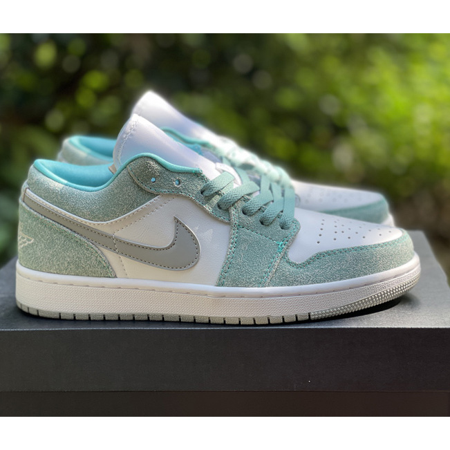 Air Jordan 1 Low ''New Emerald'' Sneaker  DN3705 301 - DopestKickz