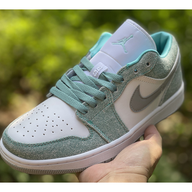Air Jordan 1 Low ''New Emerald'' Sneaker  DN3705 301 - DopestKickz