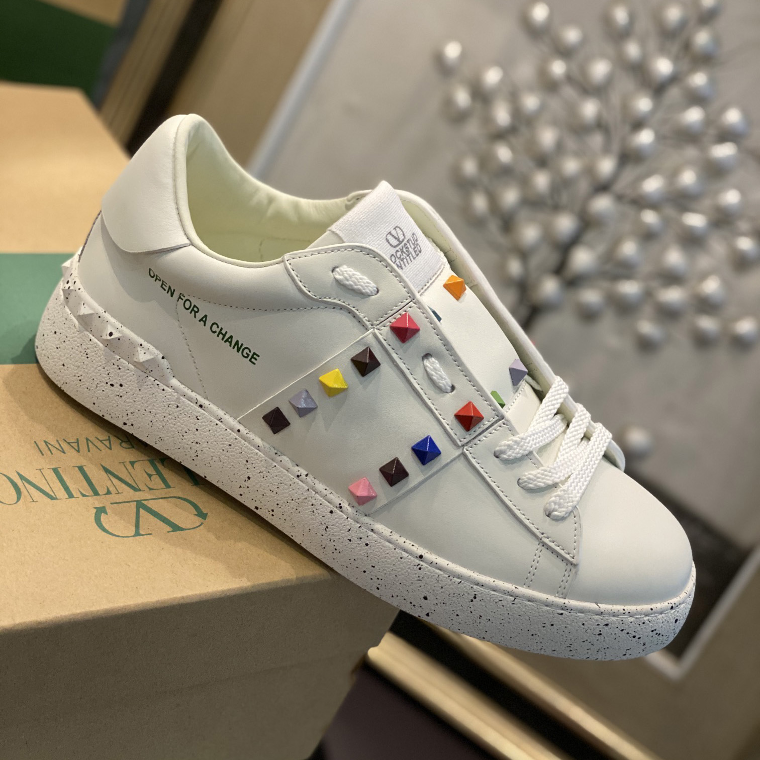 Valenti  Open For A Change Sneaker In Bio-Based Material In White/Multicolor - DopestKickz