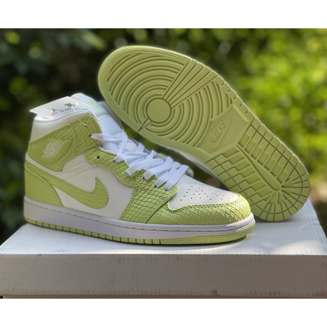 Air Jordan 1 Top Sneaker  DV2959-113 - DopestKickz