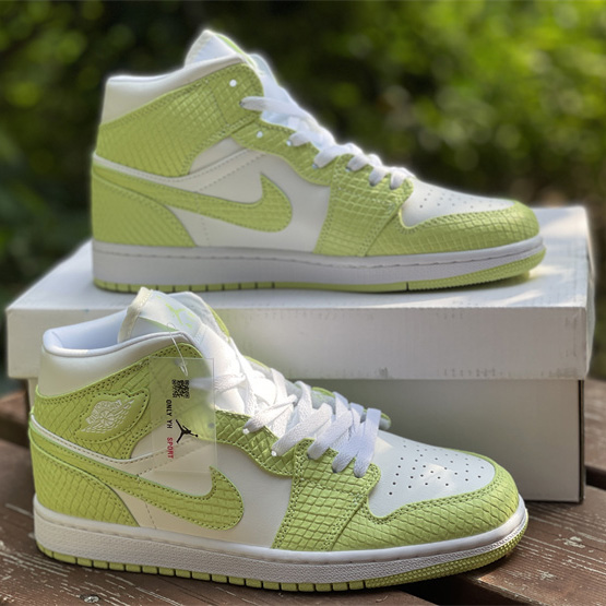 Air Jordan 1 Top Sneaker  DV2959-113 - DopestKickz