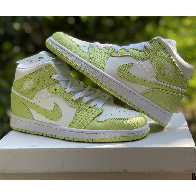 Air Jordan 1 Top Sneaker  DV2959-113 - DopestKickz