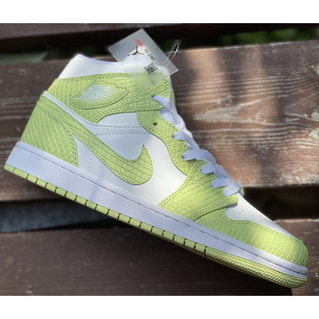 Air Jordan 1 Top Sneaker  DV2959-113 - DopestKickz