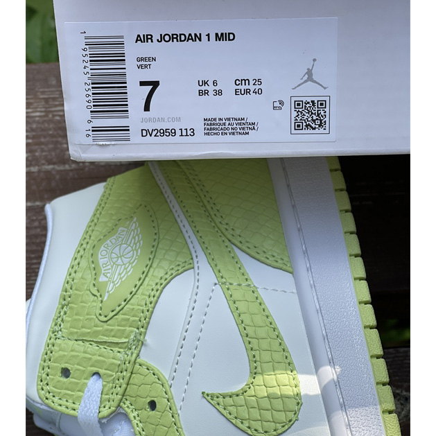 Air Jordan 1 Top Sneaker  DV2959-113 - DopestKickz