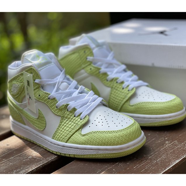 Air Jordan 1 Top Sneaker  DV2959-113 - DopestKickz