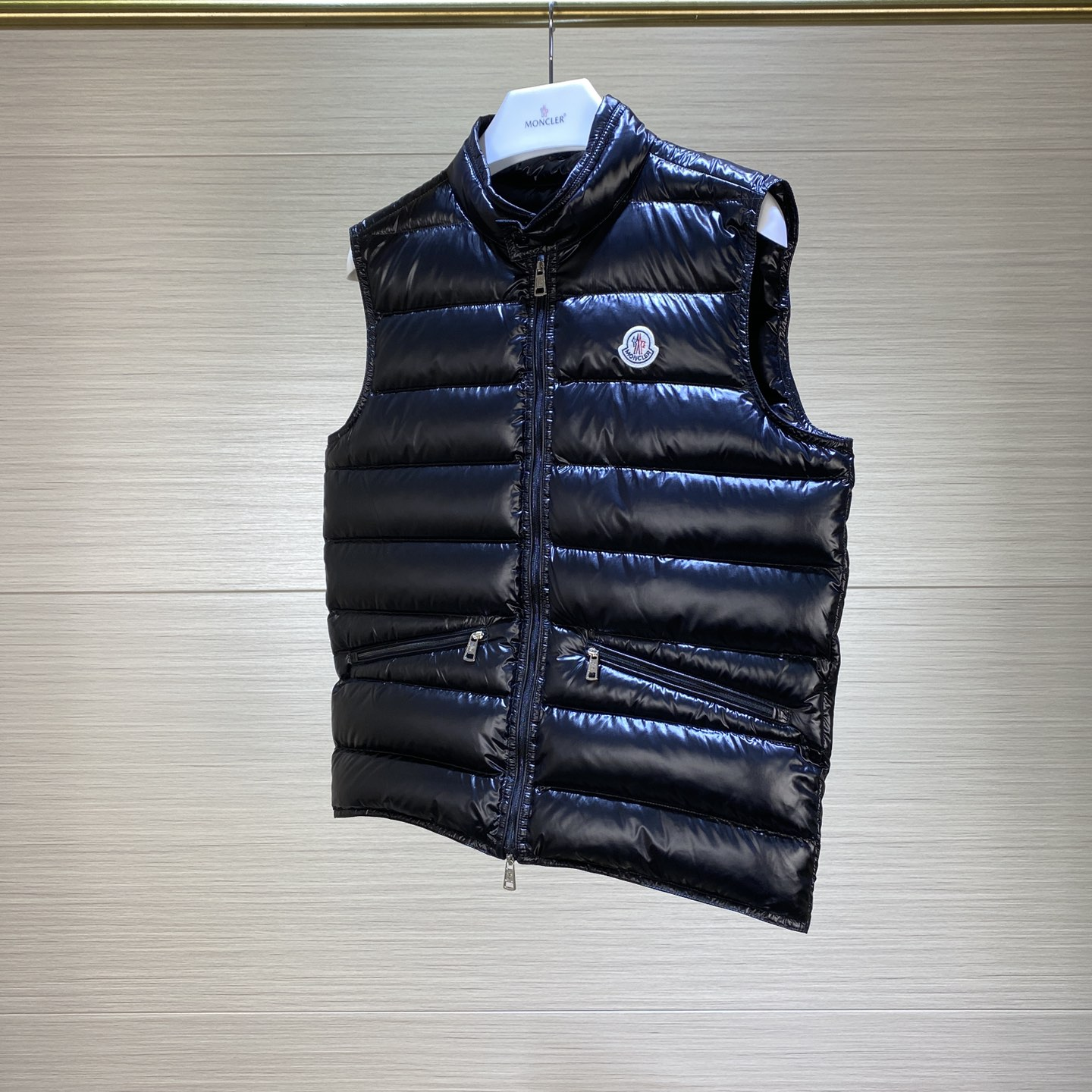 Moncler Vest In black - DopestKickz