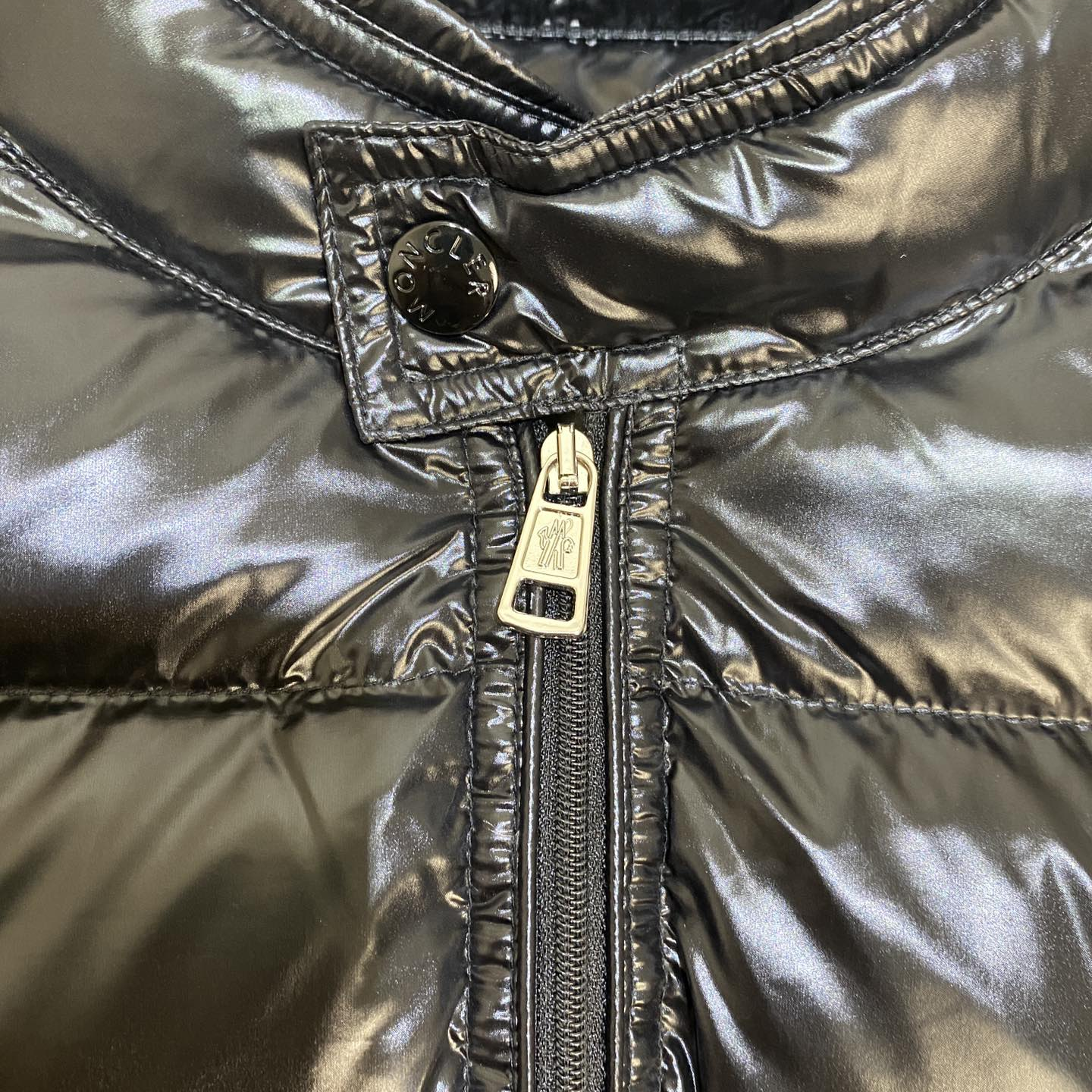 Moncler Vest In black - DopestKickz