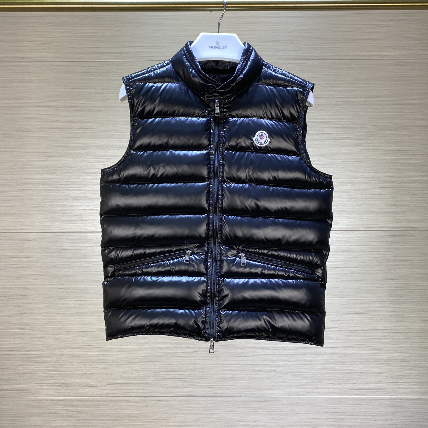 Moncler Vest In black - DopestKickz