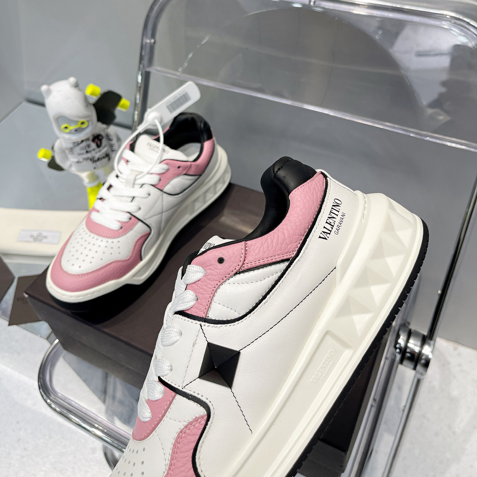 Valenti One Stud Low-Top Calfskin Sneaker - DopestKickz