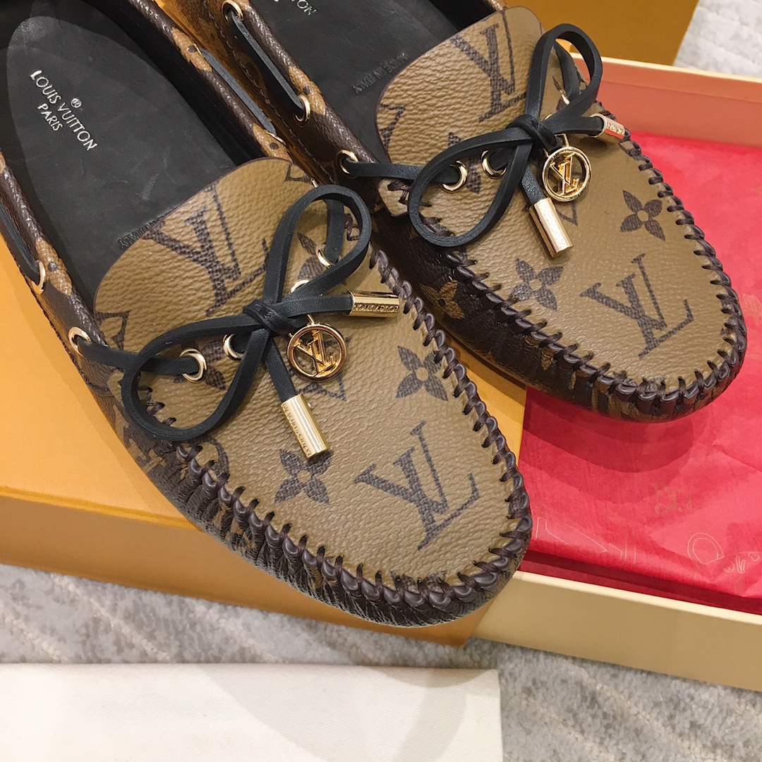 Louis Vuitton Gloria Flat Loafer    1A65IZ - DopestKickz