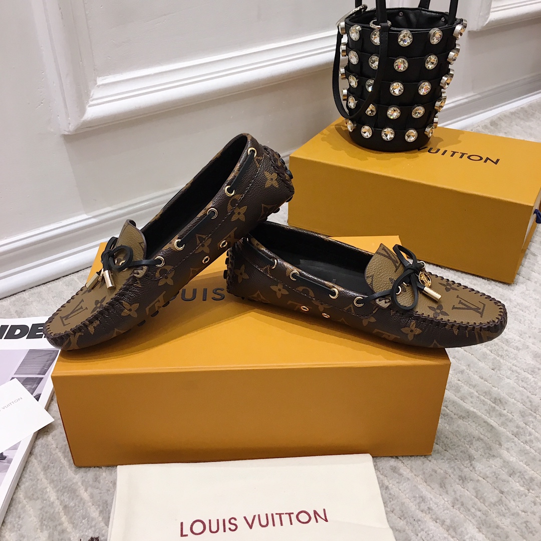 Louis Vuitton Gloria Flat Loafer    1A65IZ - DopestKickz