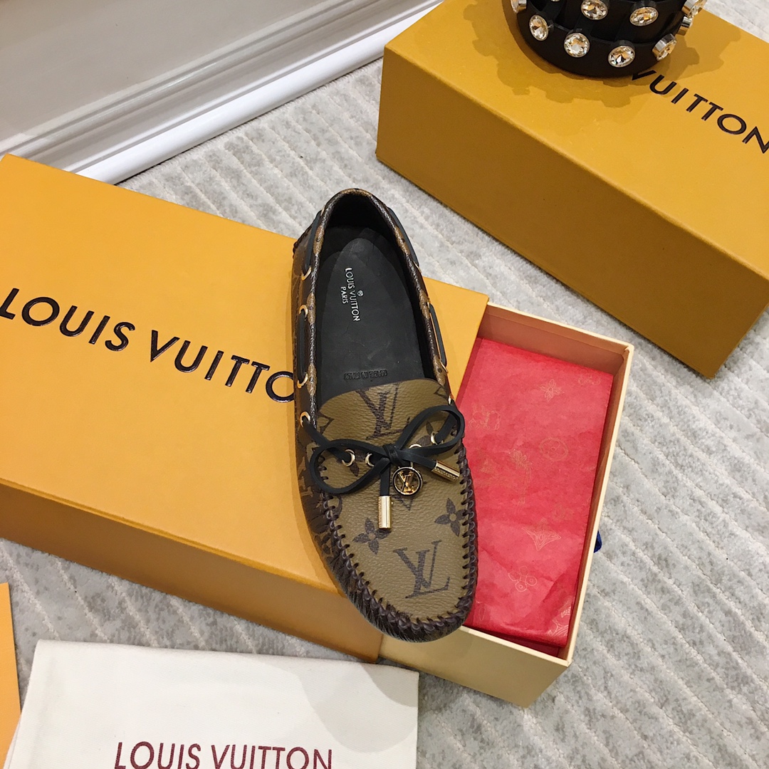 Louis Vuitton Gloria Flat Loafer    1A65IZ - DopestKickz