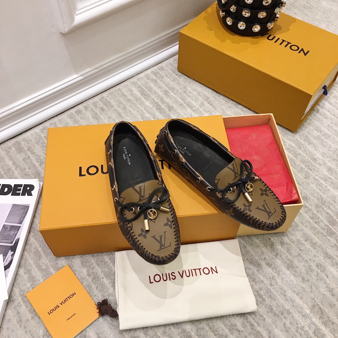 Louis Vuitton Gloria Flat Loafer    1A65IZ - DopestKickz