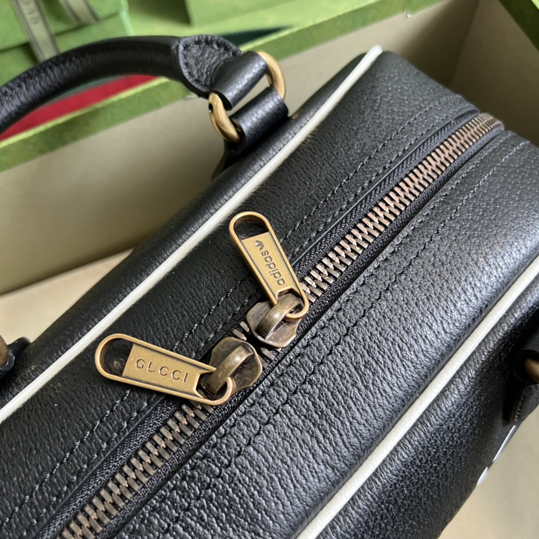Adidas x Gucci Mini Duffle Bag(31.5-18-15.5cm) - DopestKickz