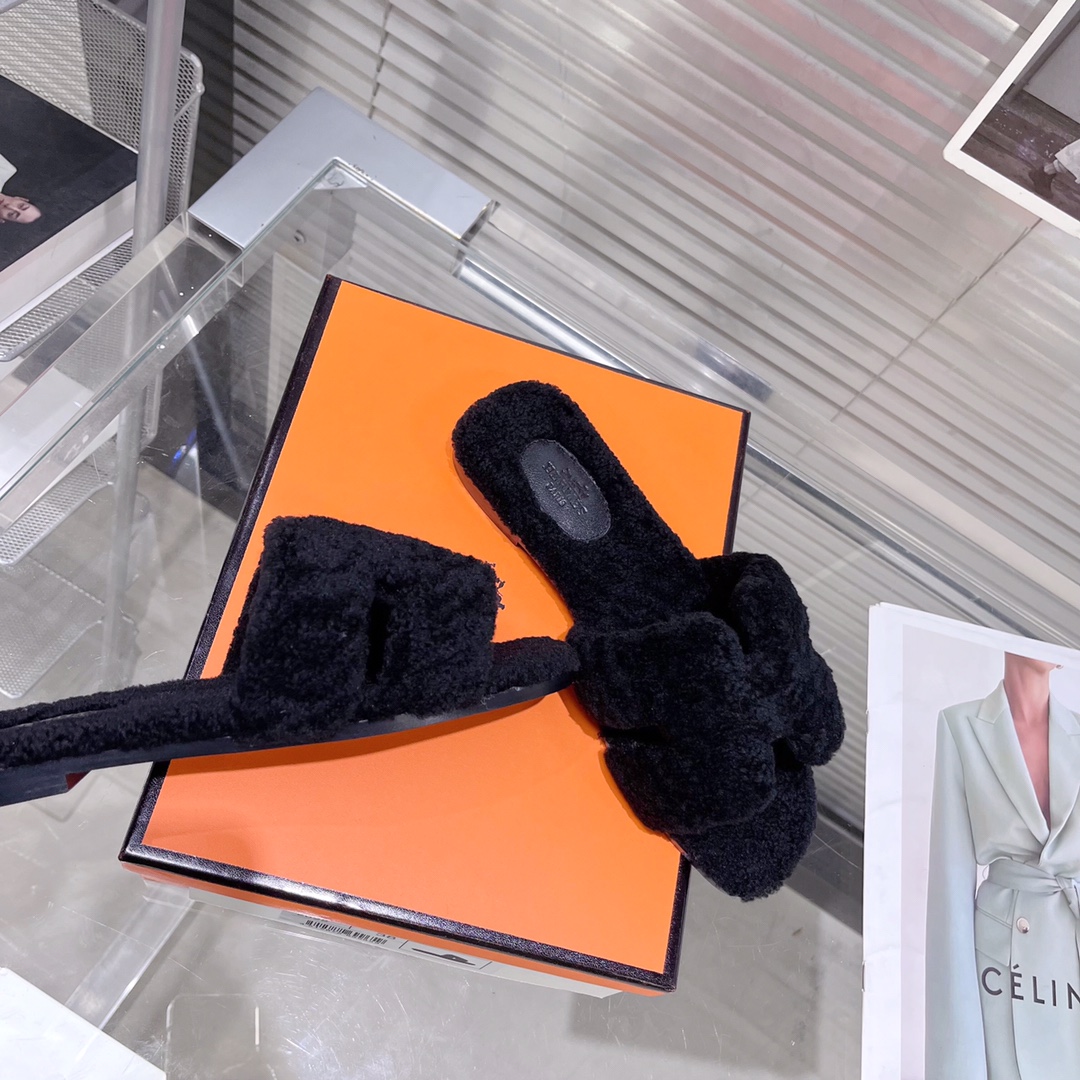 Hermes Oran Sandal - DopestKickz