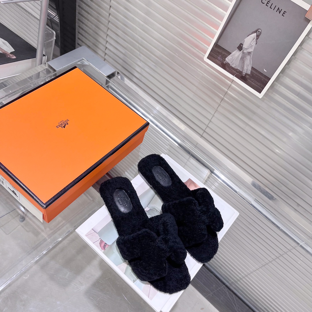 Hermes Oran Sandal - DopestKickz