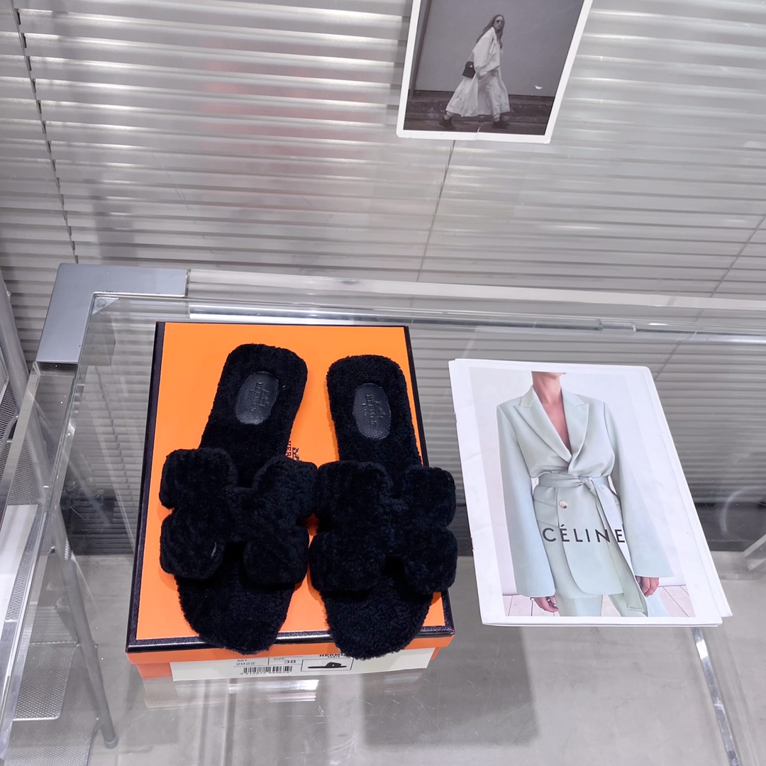 Hermes Oran Sandal - DopestKickz