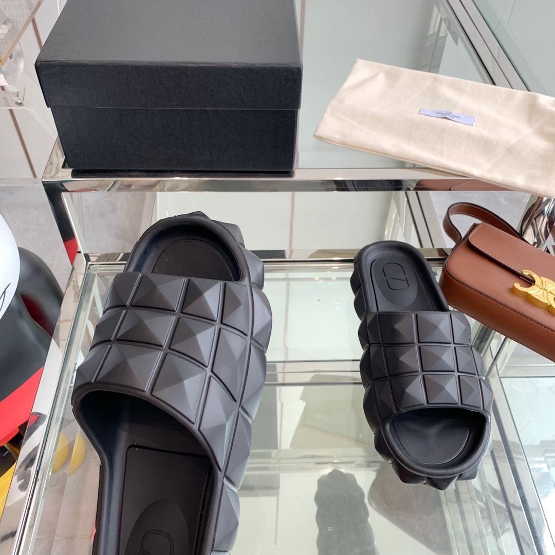 Valenti Roman Stud Turtle Slide Sandal In rubber - DopestKickz