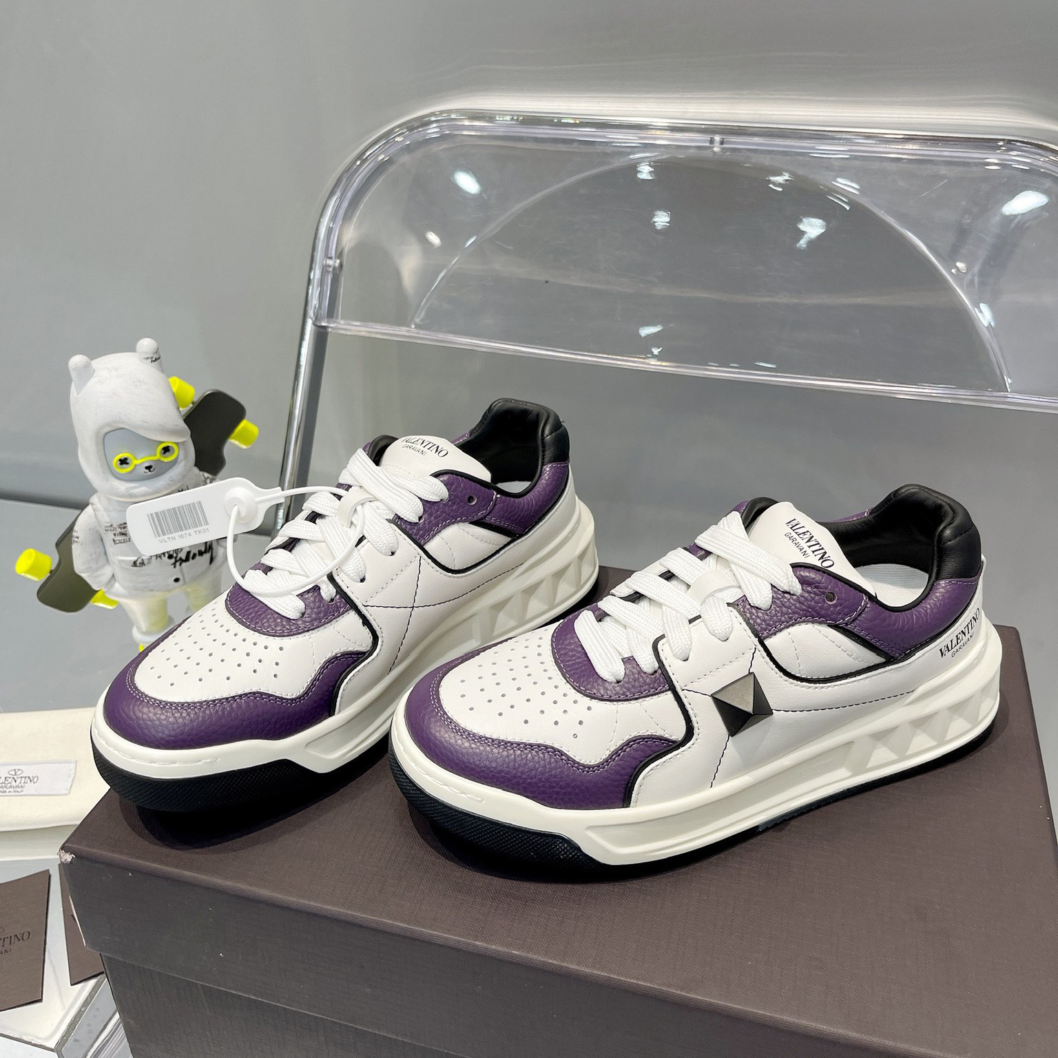 Valenti  One Stud Low-Top Calfskin Sneaker - DopestKickz