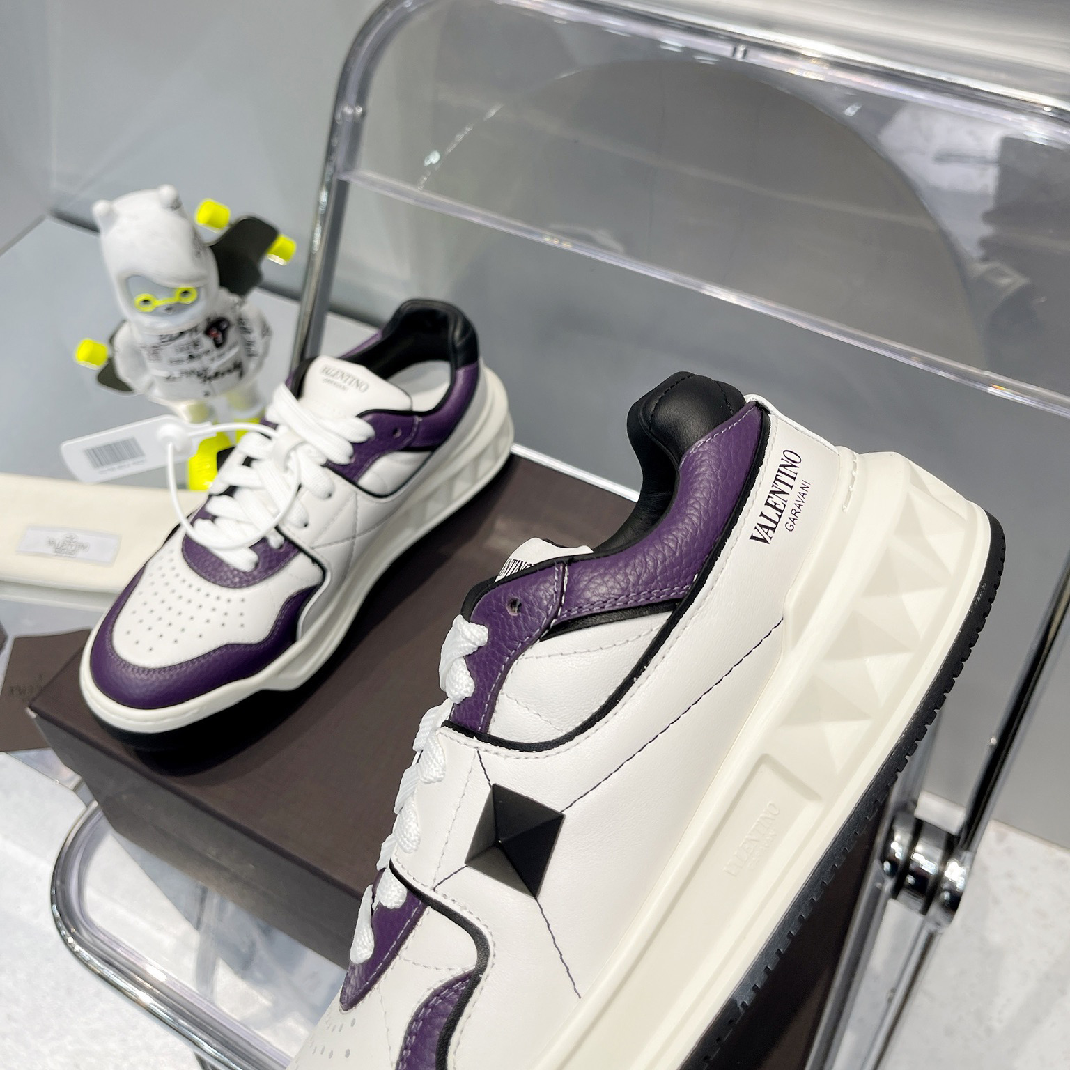 Valenti  One Stud Low-Top Calfskin Sneaker - DopestKickz