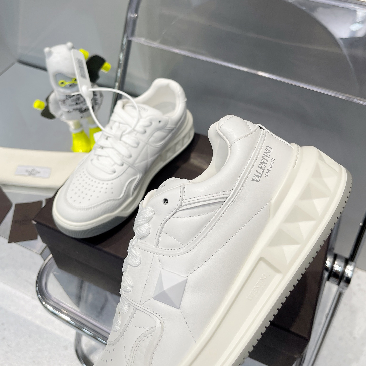 Valenti One Stud Low-Top Calfskin Sneaker - DopestKickz
