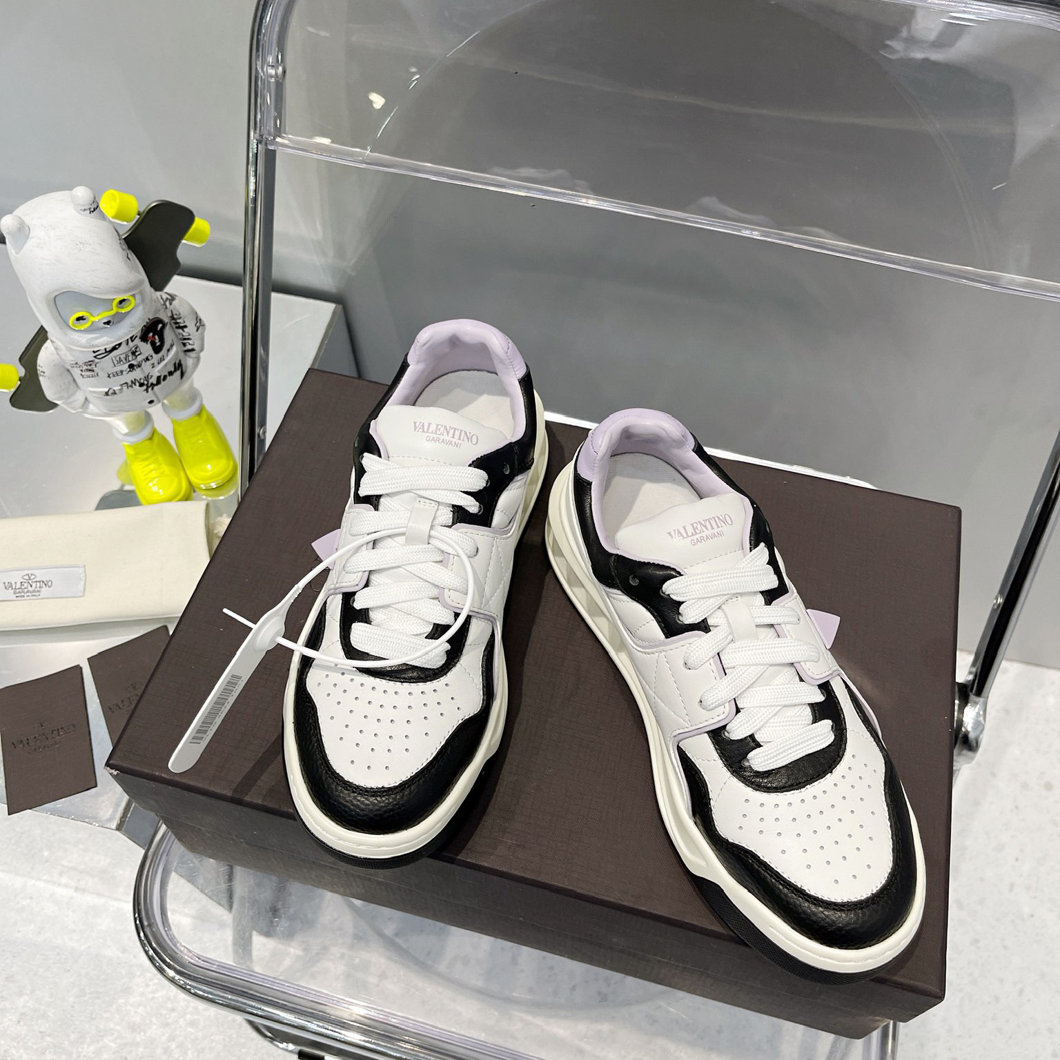 Valenti One Stud Low-Top Calfskin Sneaker - DopestKickz