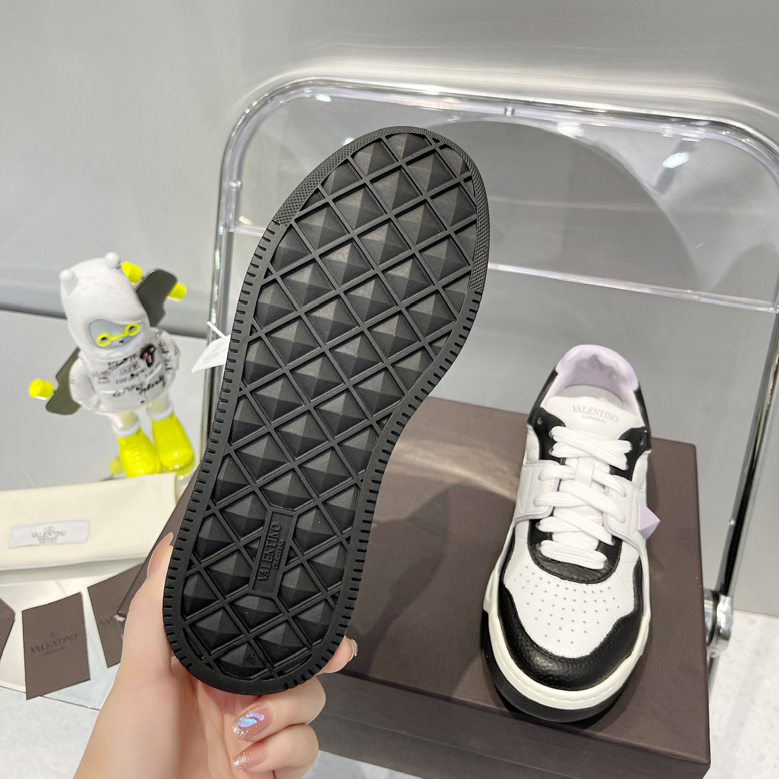 Valenti One Stud Low-Top Calfskin Sneaker - DopestKickz