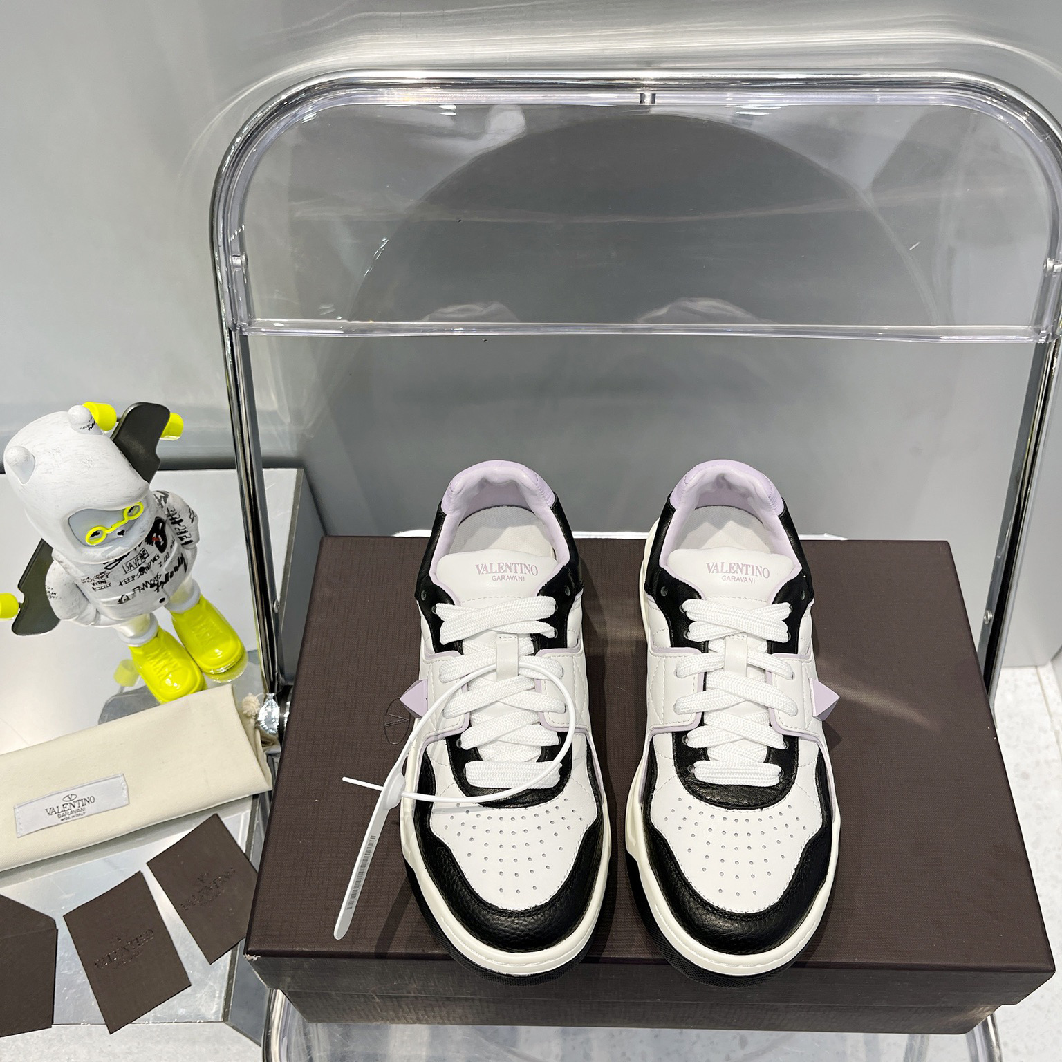 Valenti One Stud Low-Top Calfskin Sneaker - DopestKickz