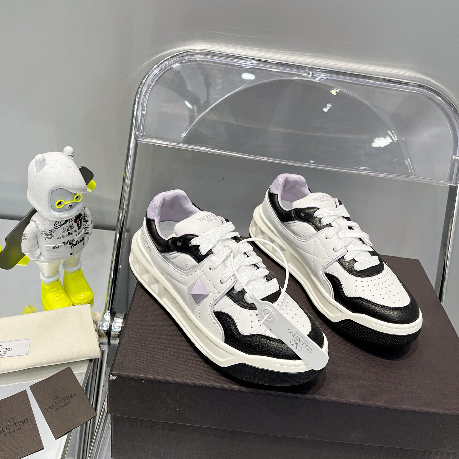 Valenti One Stud Low-Top Calfskin Sneaker - DopestKickz