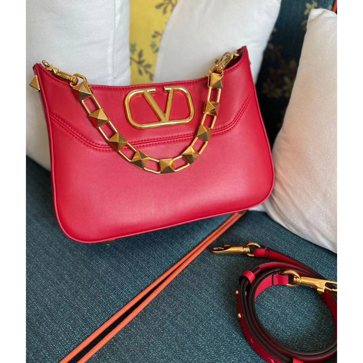 Valenti  Vlogo Handbag(28-22-8cm) - DopestKickz
