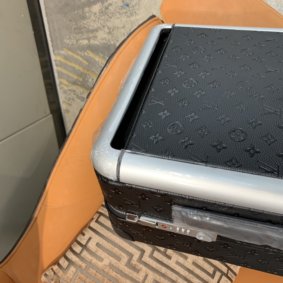 Louis Vuitton Horizon 55 Luggage(55-38-21cm) - DopestKickz