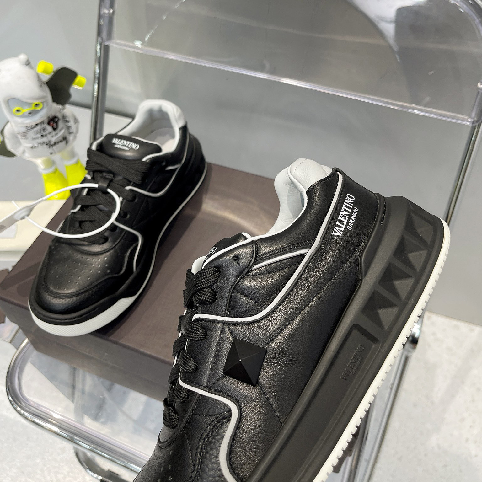 Valenti One Stud Low-Top Calfskin Sneaker - DopestKickz