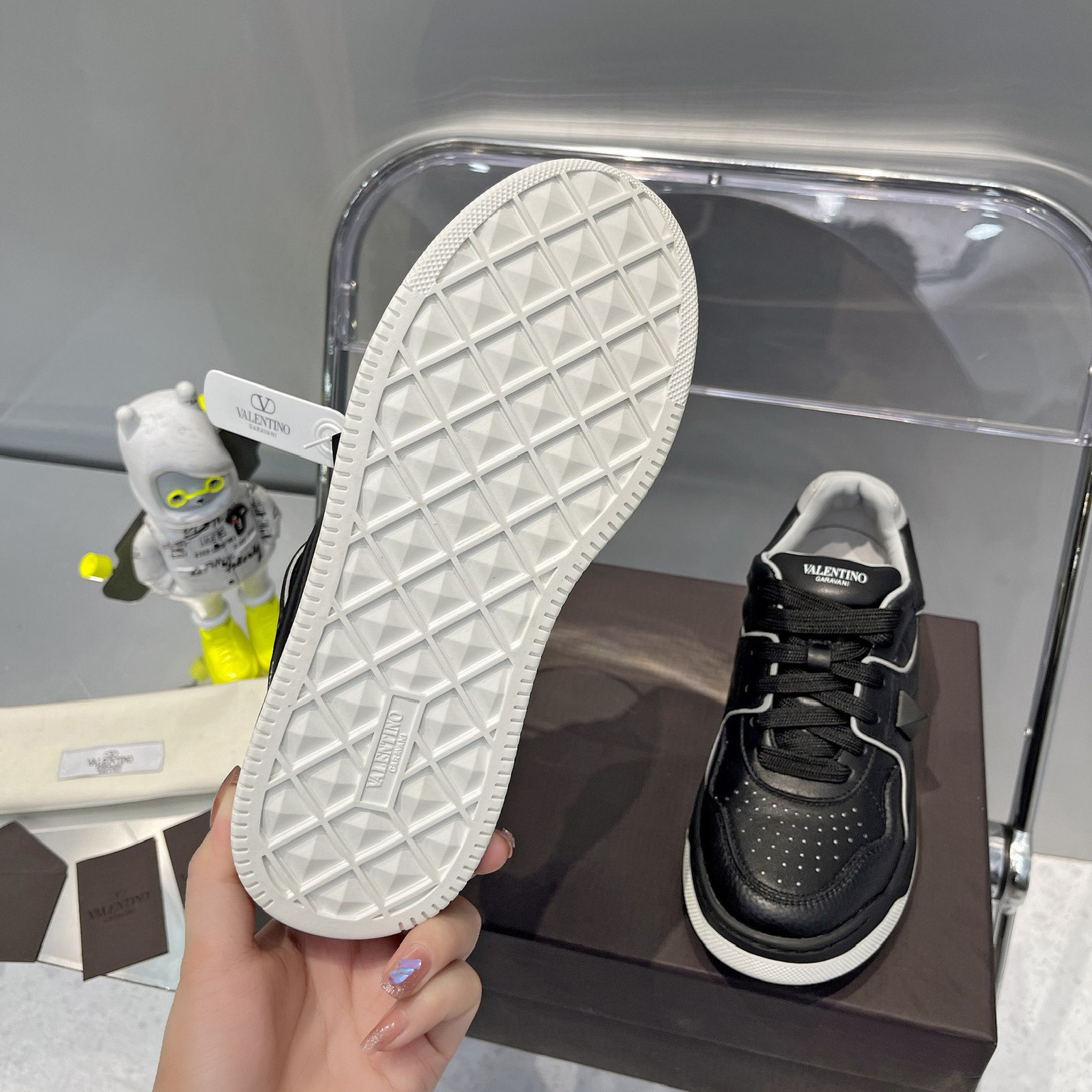 Valenti One Stud Low-Top Calfskin Sneaker - DopestKickz