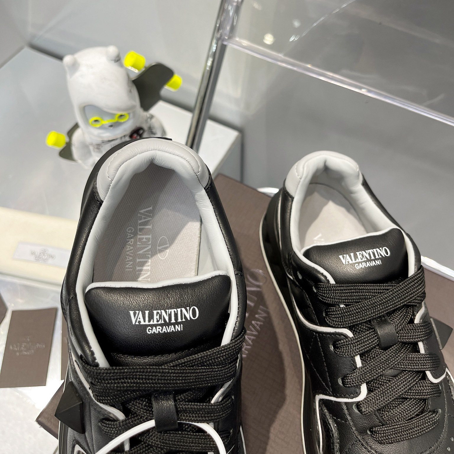 Valenti One Stud Low-Top Calfskin Sneaker - DopestKickz