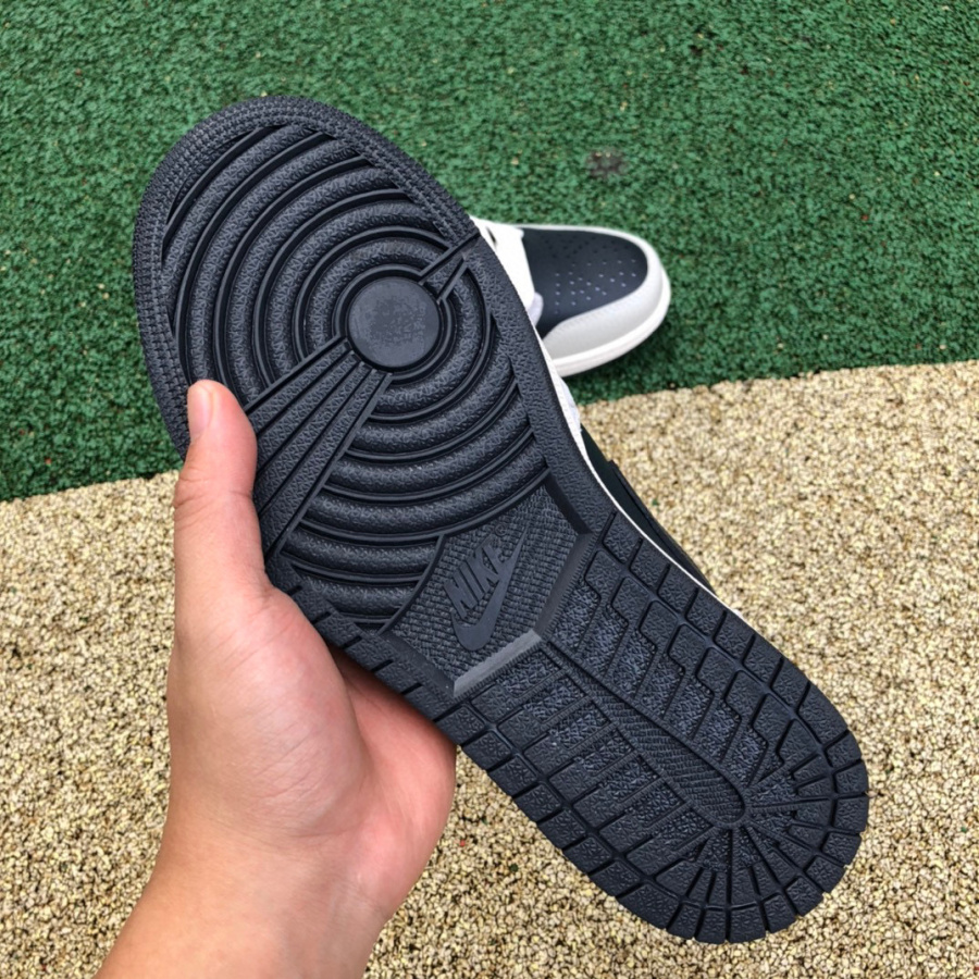 Air Jordan 1 Low SE  Sneaker    DV1762-001 - DopestKickz