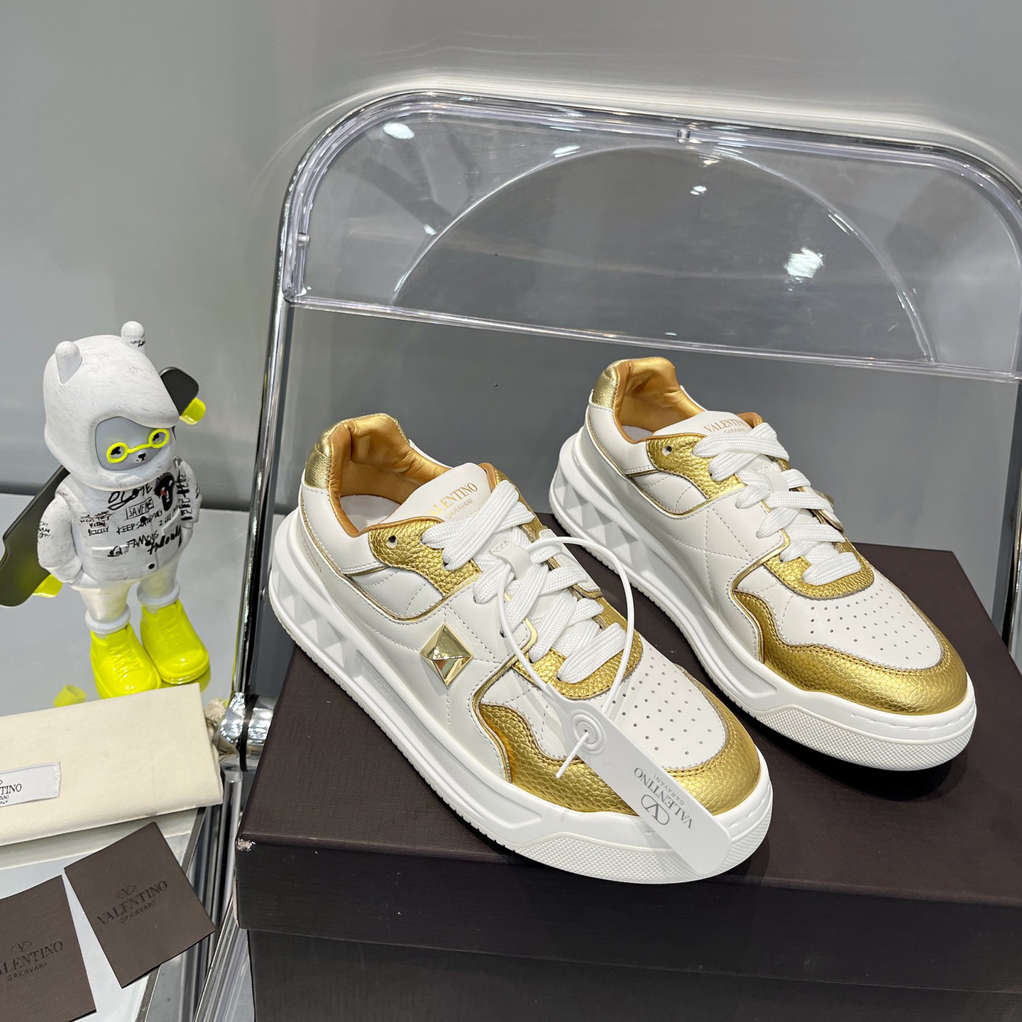 Valenti One Stud Low-Top Calfskin Sneaker - DopestKickz