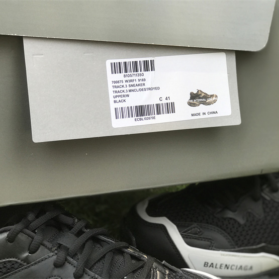 Balenciaga Phantom Trainer Low-Top Sneaker Black/White  - DopestKickz